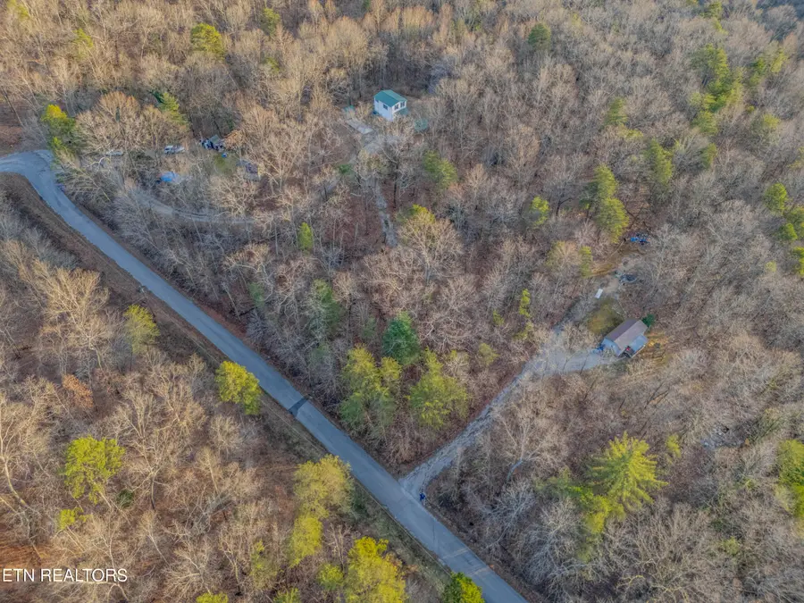 190 Hall St, Rockwood, TN 37854 - #3