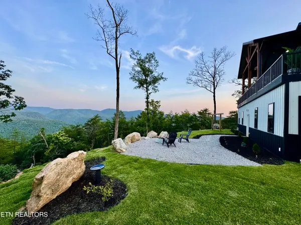 550 Steer Creek Rd, Tellico Plains, TN 37385