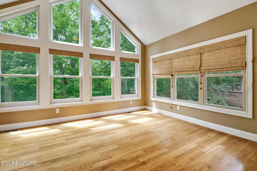 124 Lynhurst Drive, Crossville, TN 38558 - #3