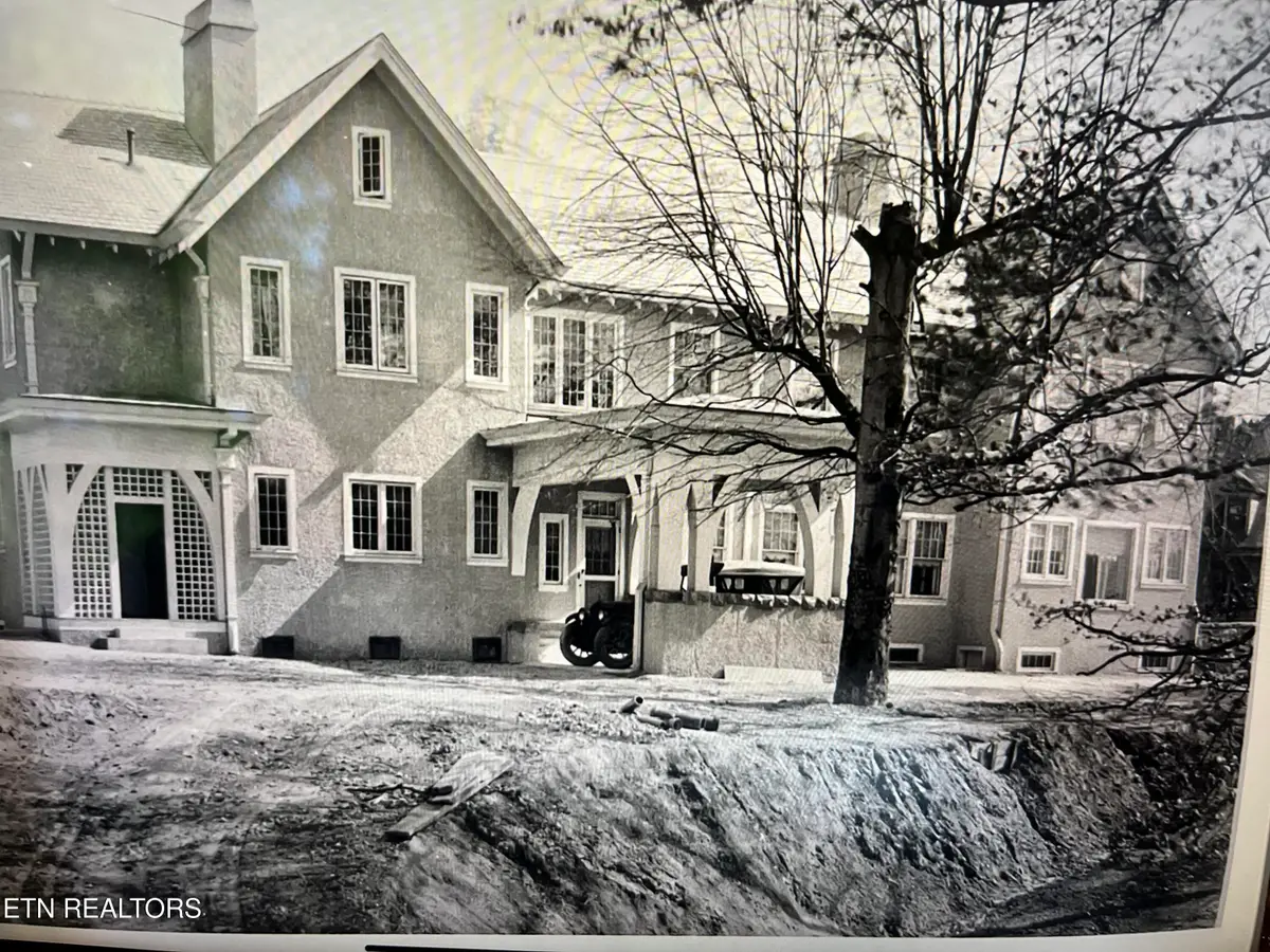 142 Edgewood Rd, Middlesboro, KY 40965 - #1