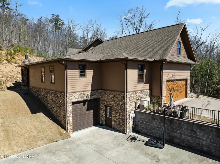 2830 Brook View Tr, Sevierville, TN 37862 - #2
