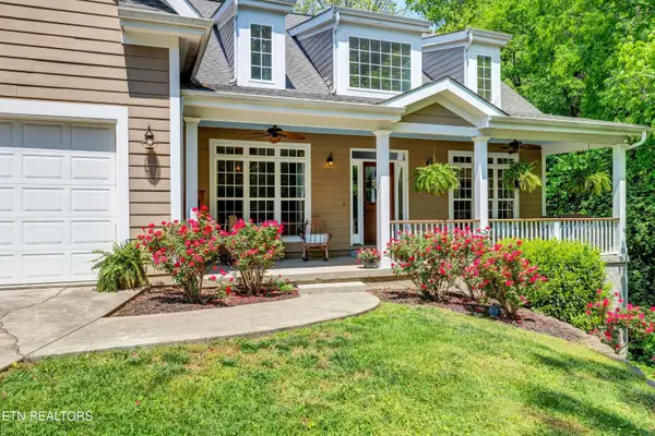 6700 Forest Village Way, Knoxville, TN 37919