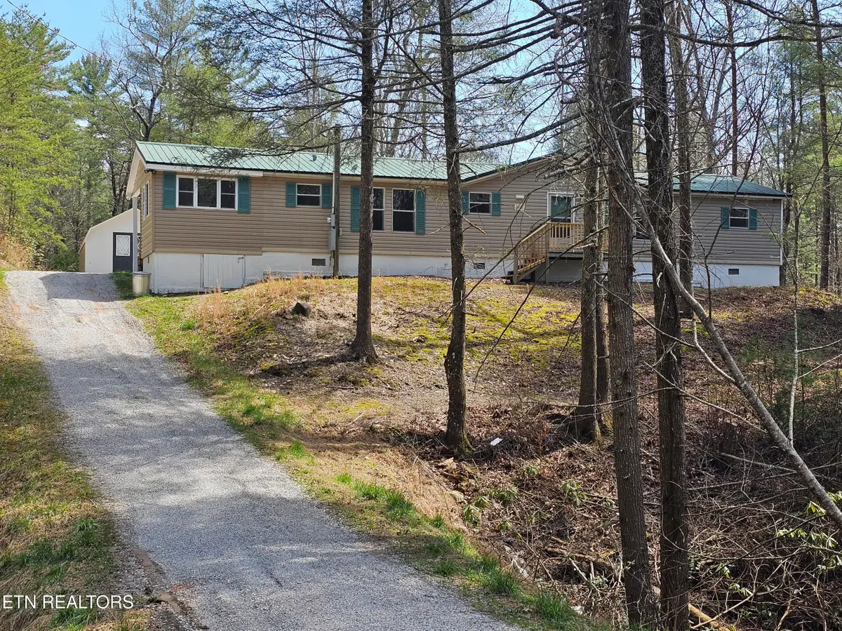 367 Mcjunkin Rd, Tellico Plains, TN 37385 - #1