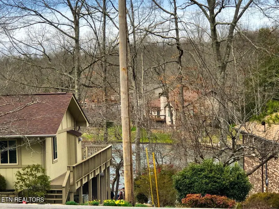 11 Oxford Circle, Crossville, TN 38558 - #3