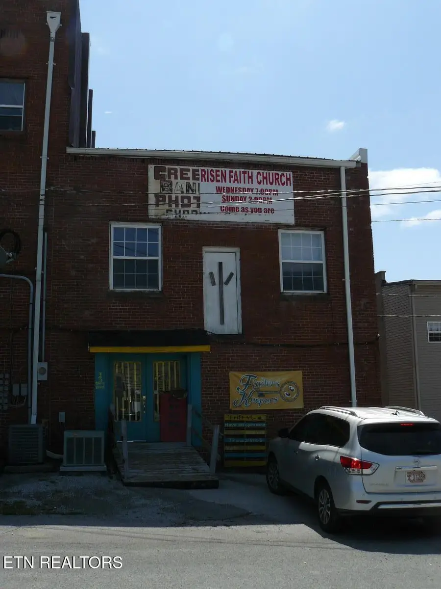 130 Main St, New Tazewell, TN 37825 - #2