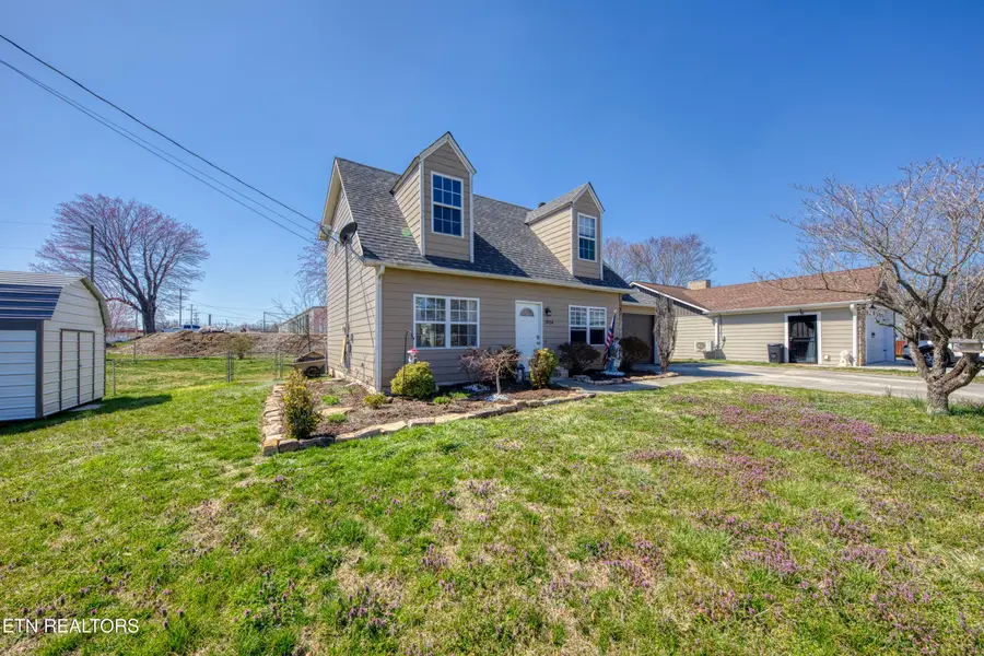 7624 Camden Rd, Powell, TN 37849 - #3