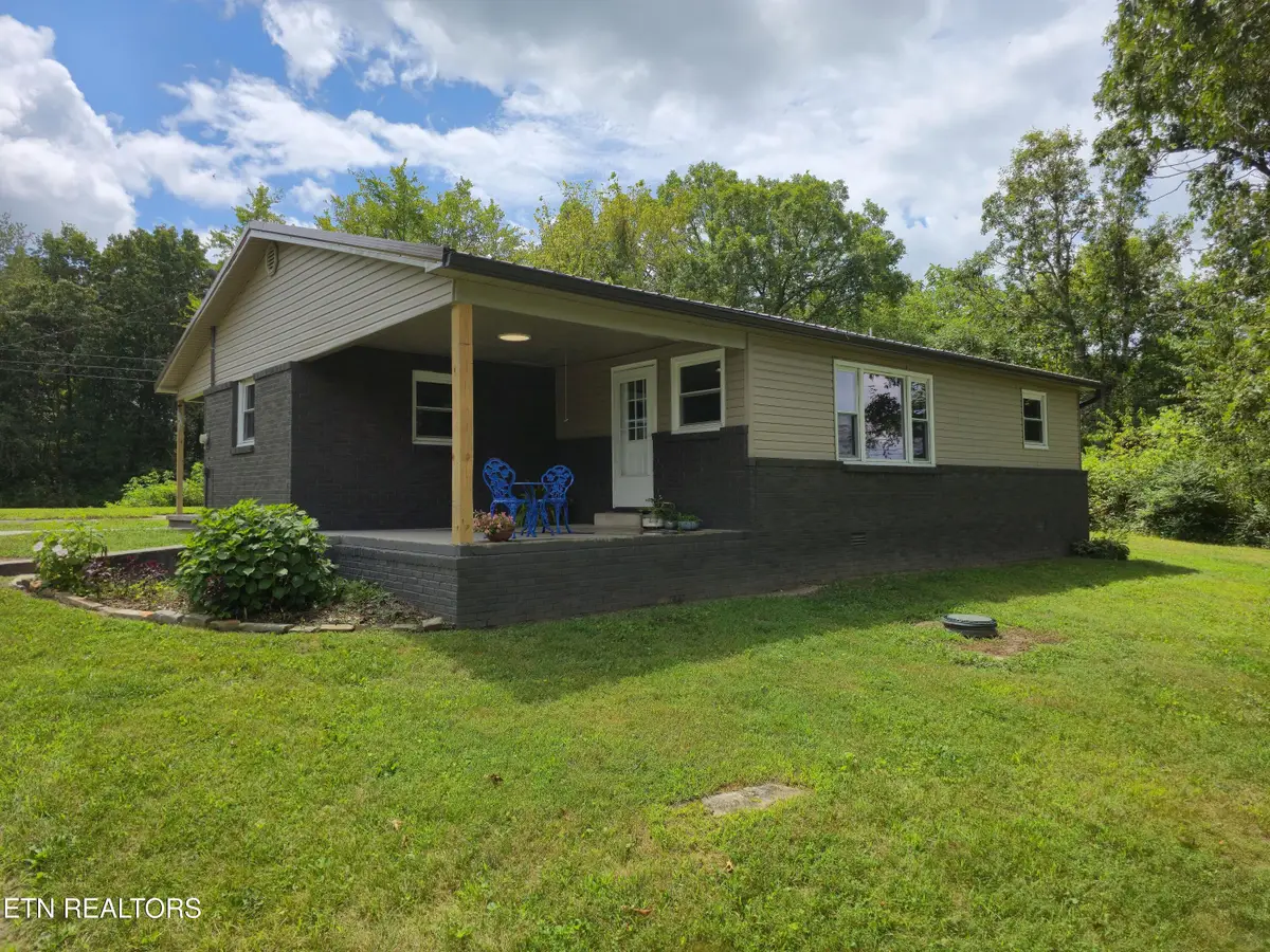 10587 Chestnut Hill Rd, Crab Orchard, TN 37723 - #1