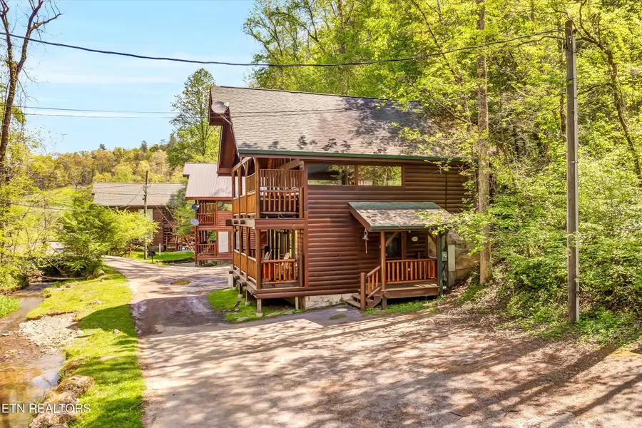 335 Caney Creek Rd, Pigeon Forge, TN 37863 - #2