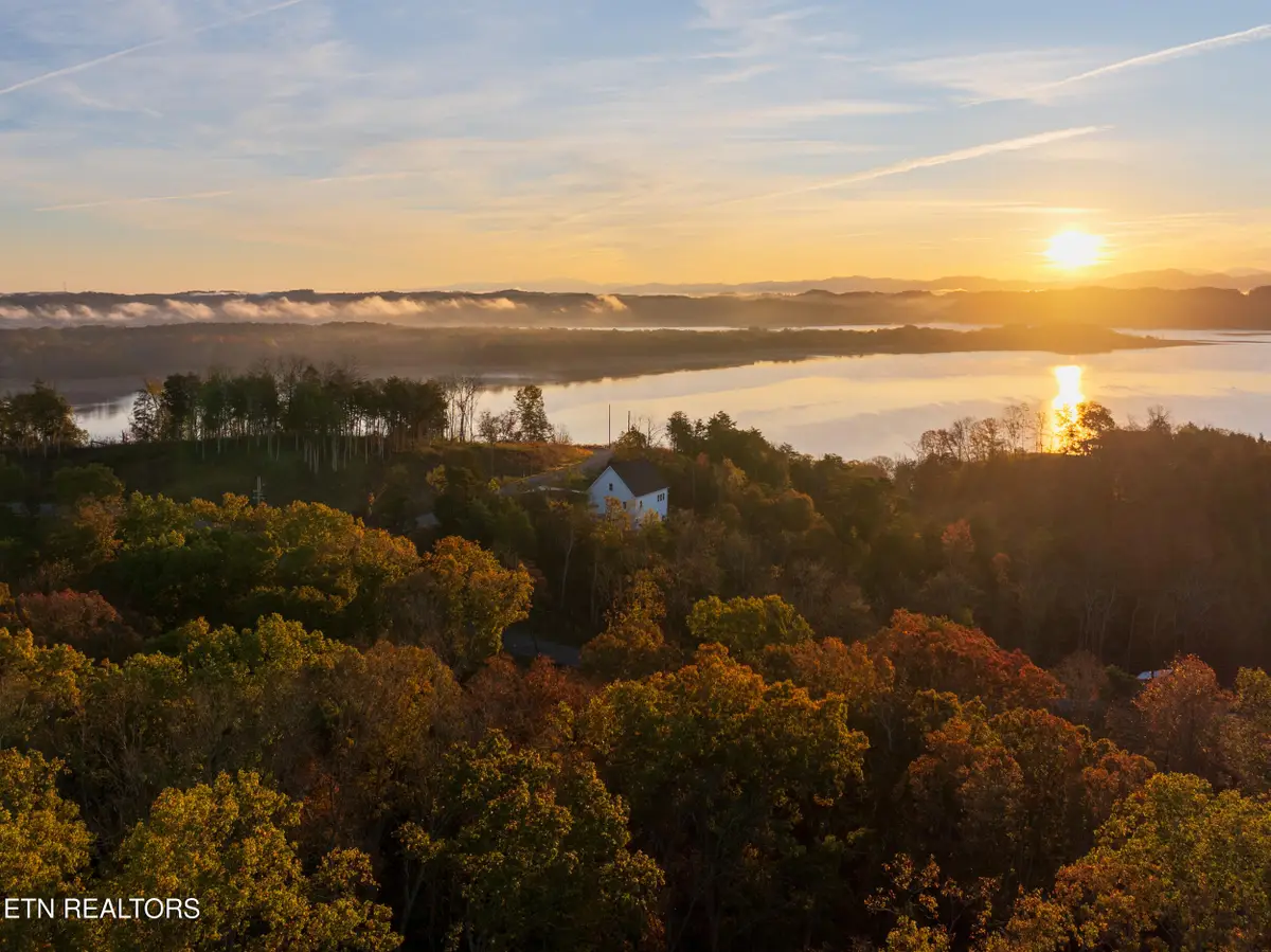 1410 Clear Pt Tr, Dandridge, TN 37725 - #1