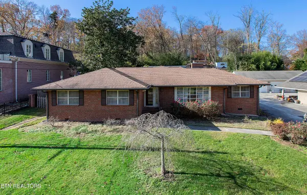 1233 Cherokee Blvd, Knoxville, TN 37919