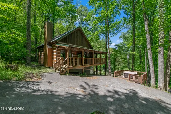 3426 Twin City Way, Sevierville, TN 37863