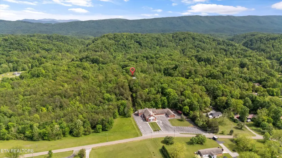 530 Blockhouse Rd, Maryville, TN 37803 - #3