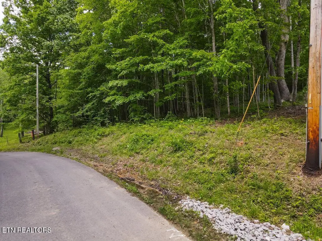 5757 Emerald Rd, Cookeville, TN 38501 - #1