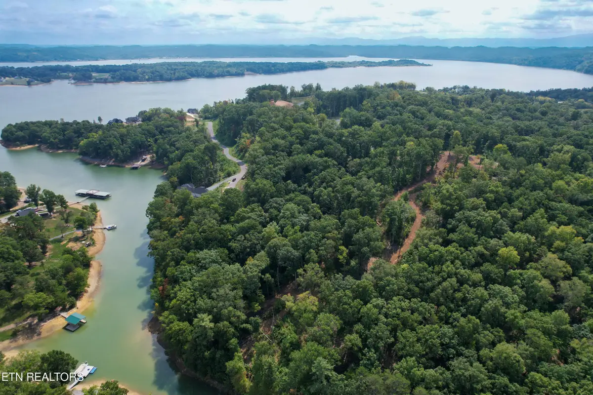 102 Ridgeline Tr, Dandridge, TN 37725 - #1