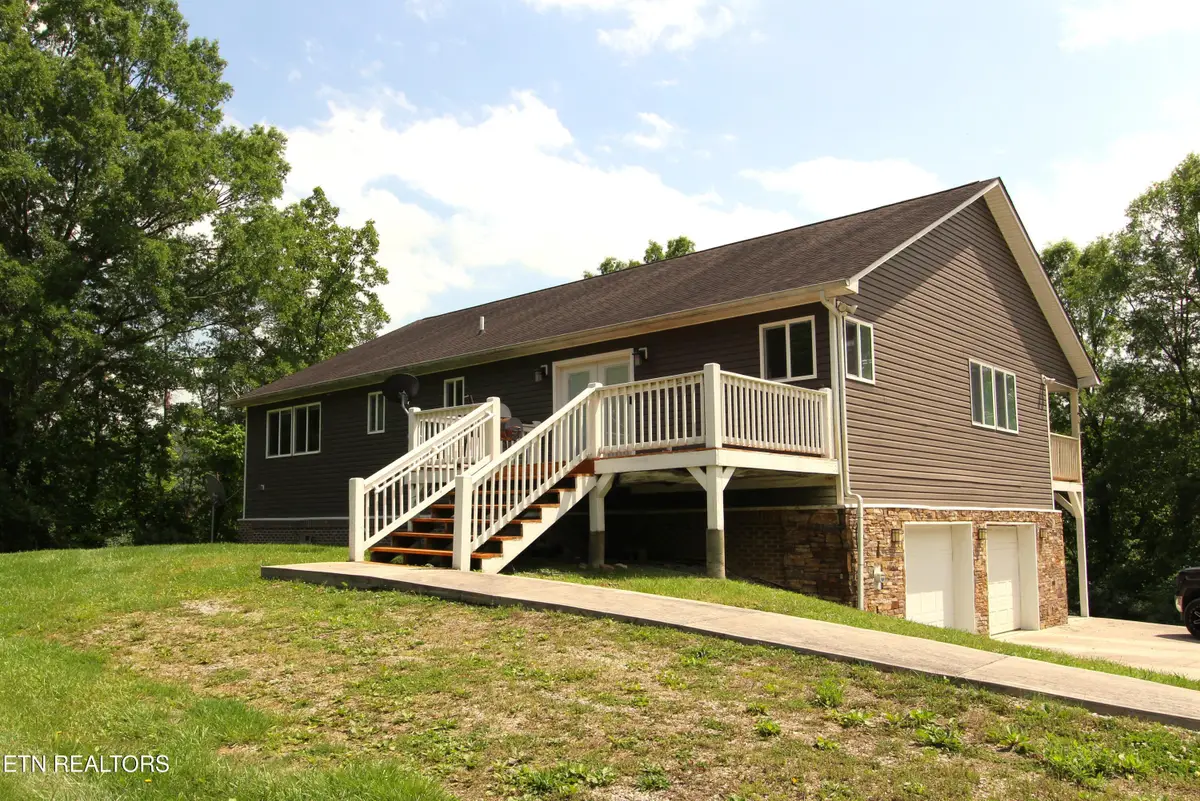 241 Oswego Rd, Jellico, TN 37762 - #1