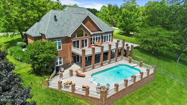 145 Brave Drive, Oneida, TN 37841