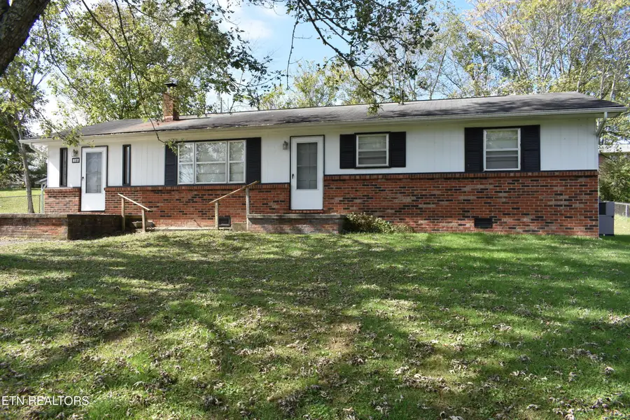 106 Walnut St, New Tazewell, TN 37825 - #3