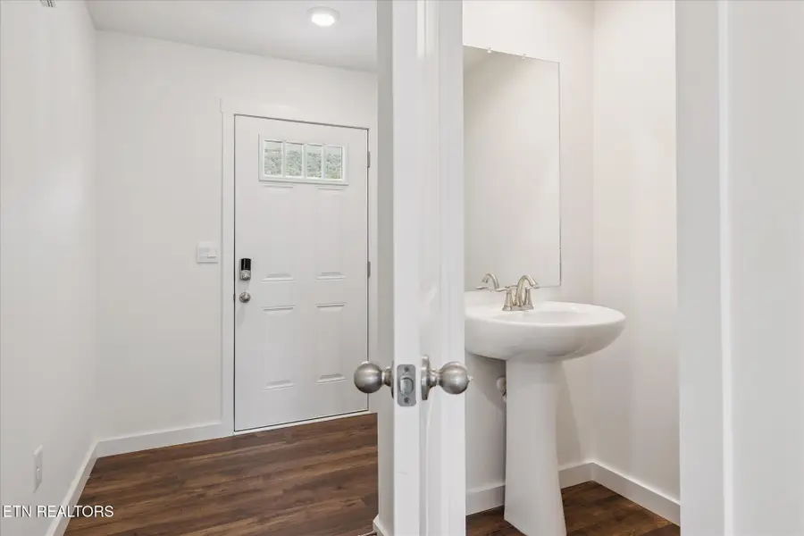 176 N Blissful Meadows Drive, Harriman, TN 37748 - #2