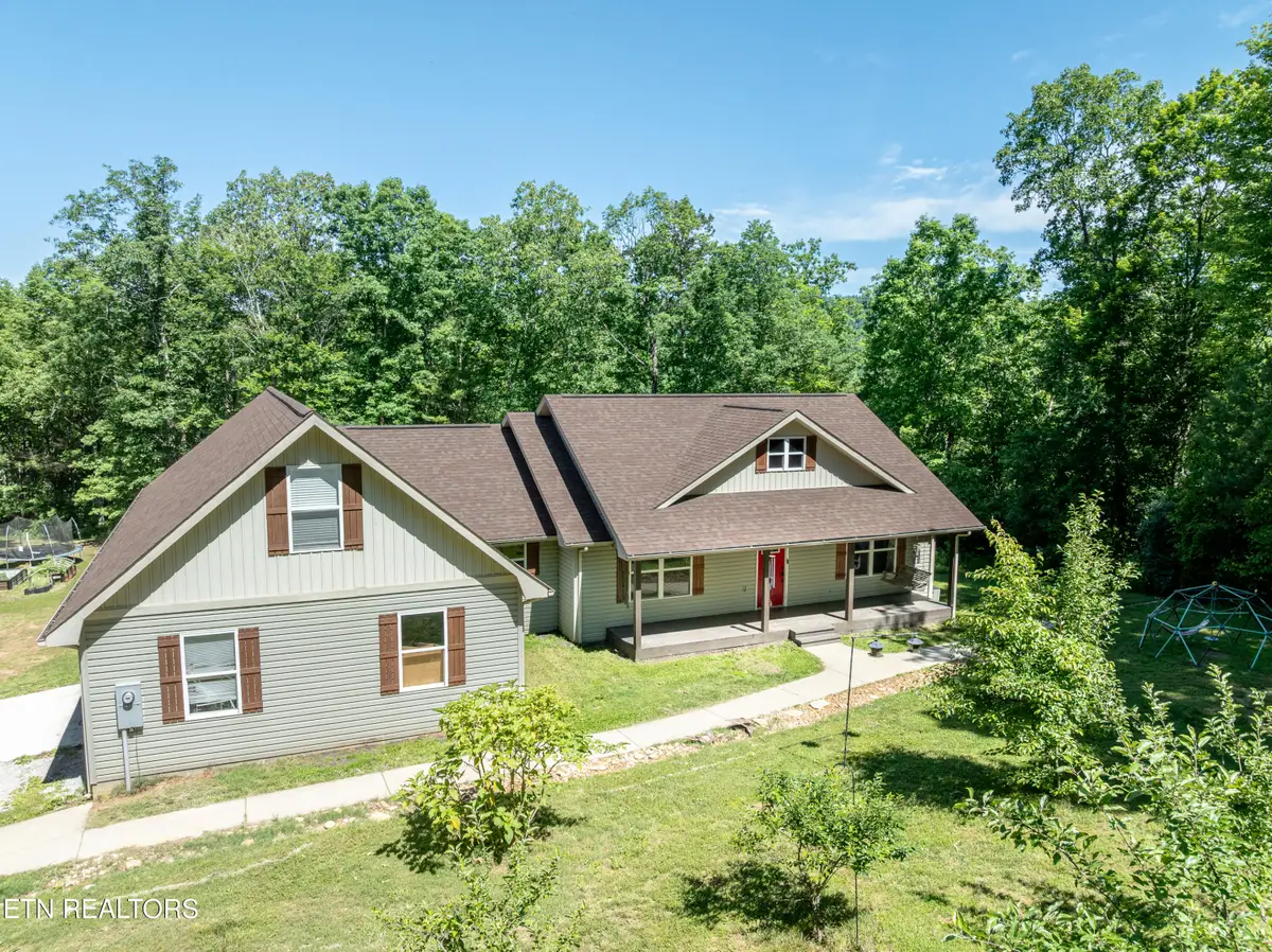 204 Forest Ridge Drive, Harriman, TN 37748 - #1