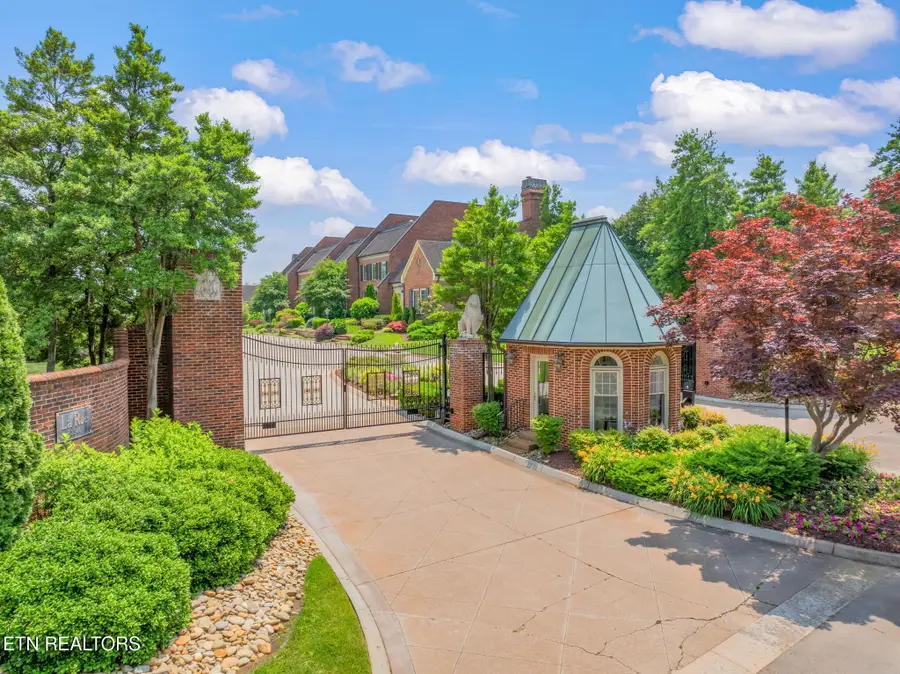 3340 Kingston Pike #10, Knoxville, TN 37919 - #3