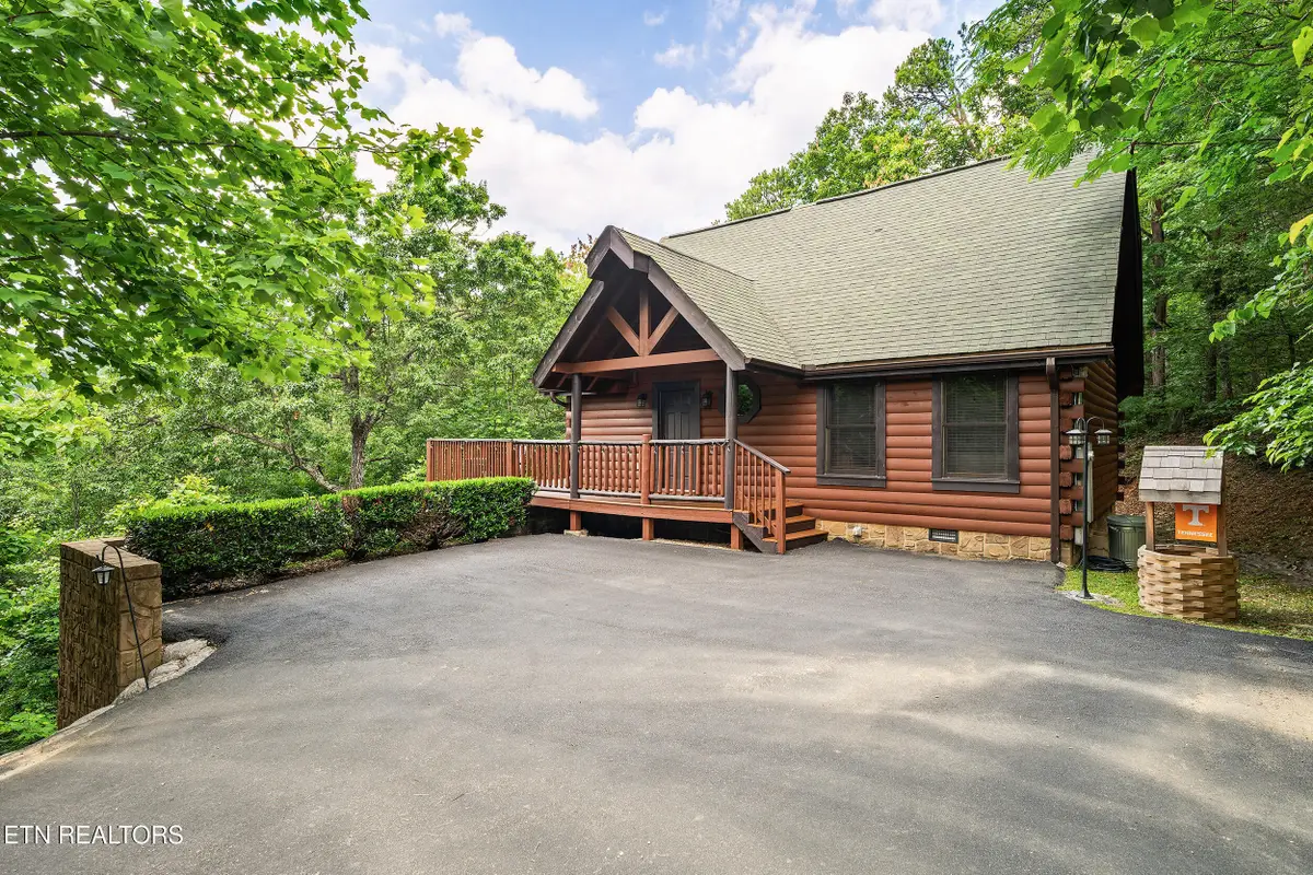 3064 S Clear Fork Rd, Sevierville, TN 37862 - #1