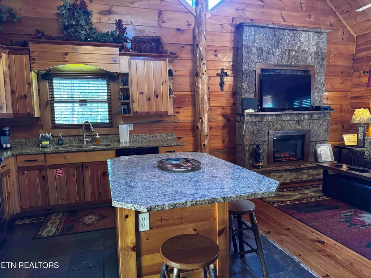 2738 Murray Ridge Rd, Sevierville, TN 37876 - #1