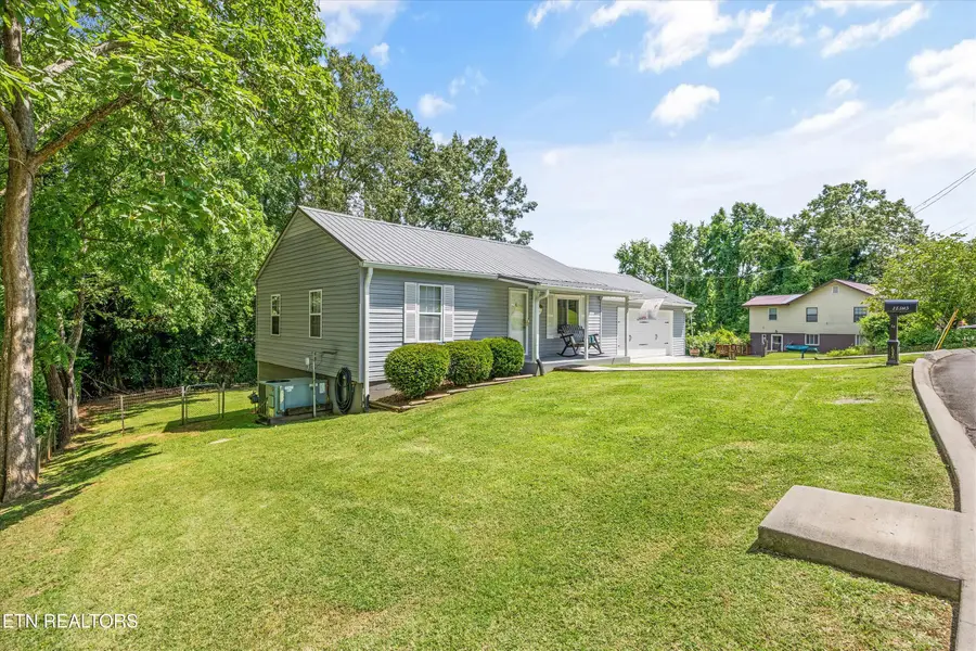 522 N Houston St, Maryville, TN 37801 - #3