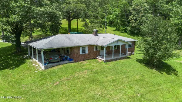 330 Dilbeck Lane, Caryville, TN 37714