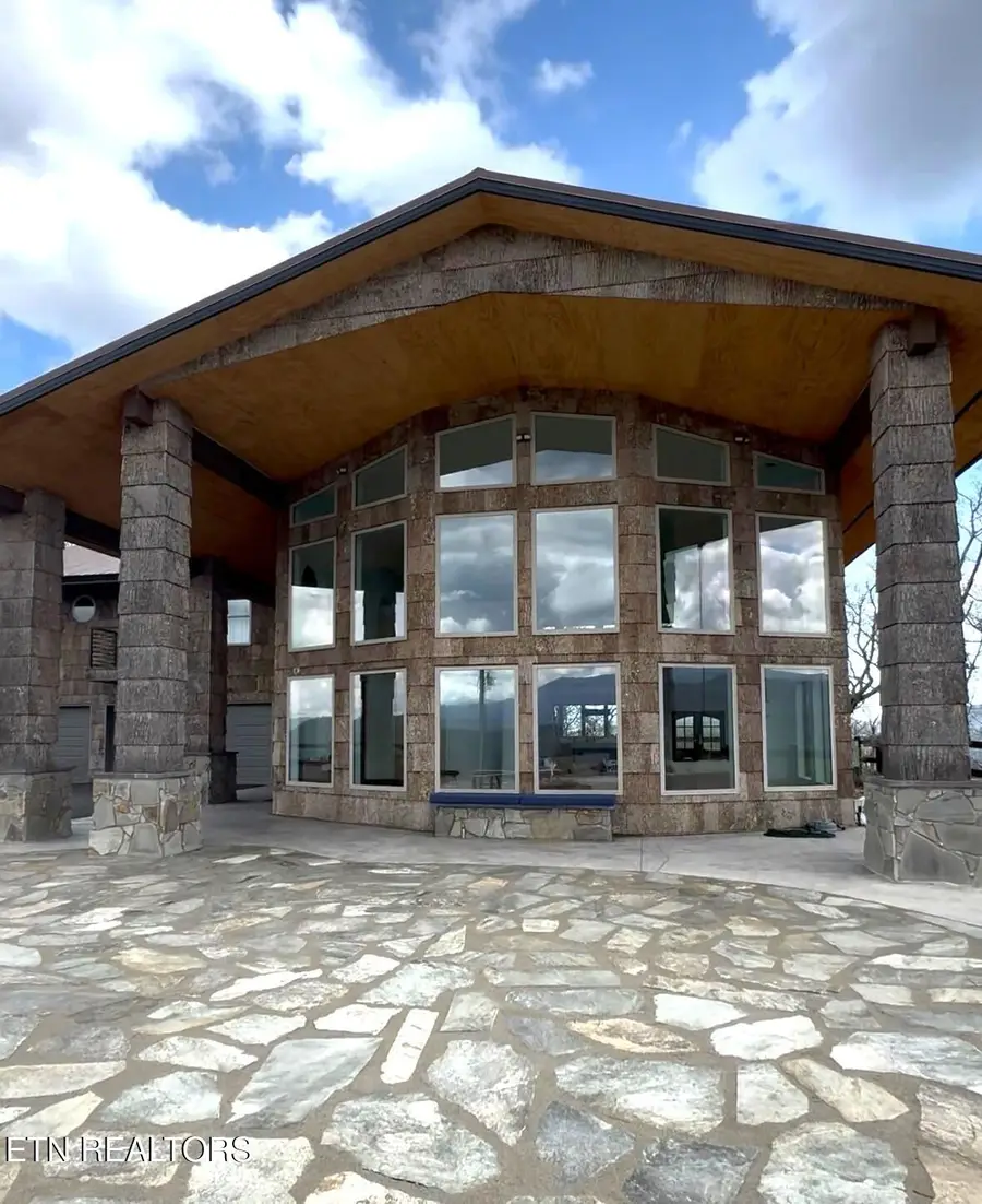 3661 Richardson Cove Rd, Sevierville, TN 37876 - #2