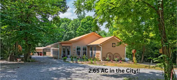 150 4th St, Tellico Plains, TN 37385