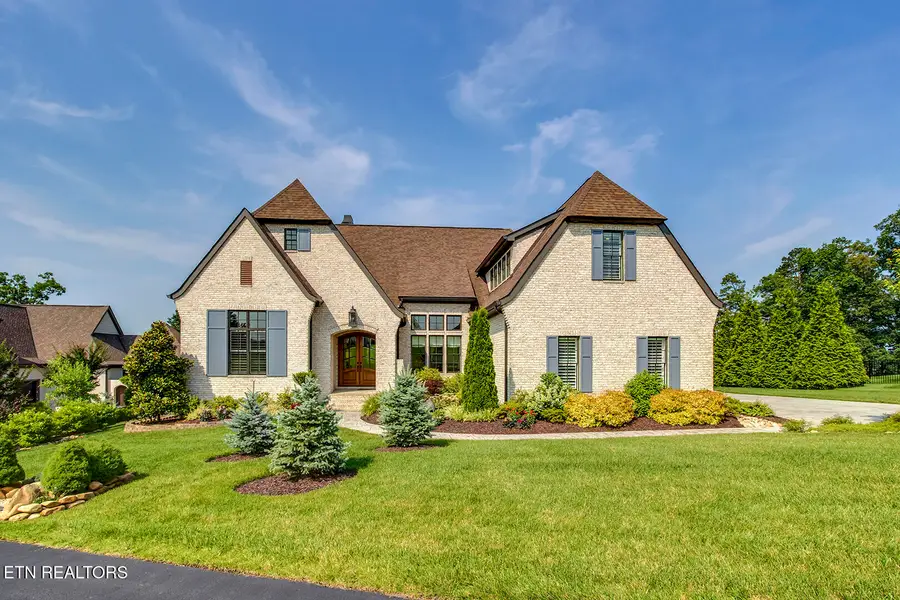 1270 Shadow Hill Drive, Lenoir City, TN 37772 - #3