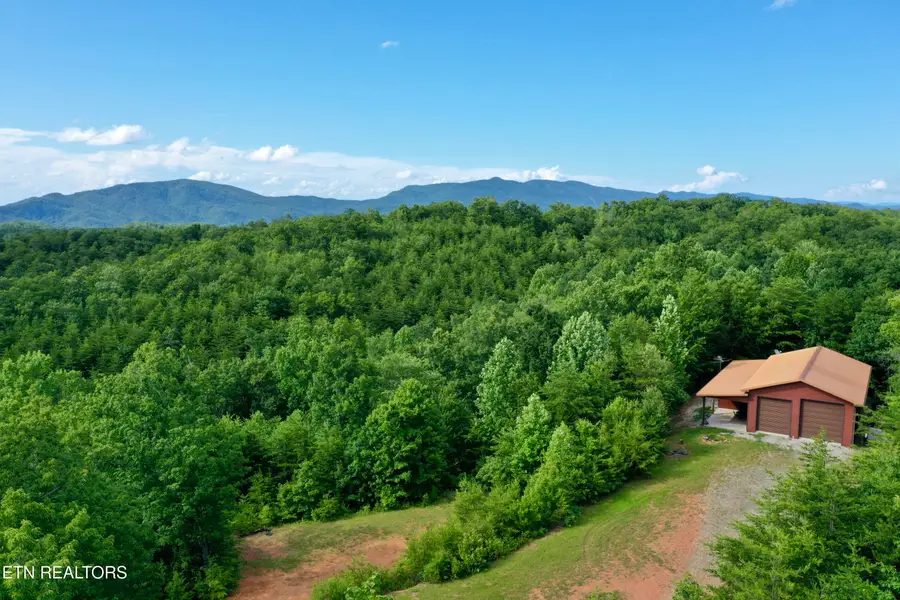 610 Cooper Rd, Vonore, TN 37885 - #2