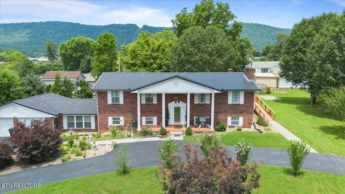 116 Oak St, Jacksboro, TN 37757 - #1