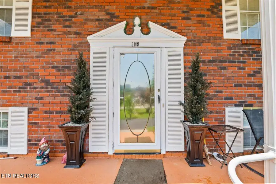 116 Oak St, Jacksboro, TN 37757 - #3