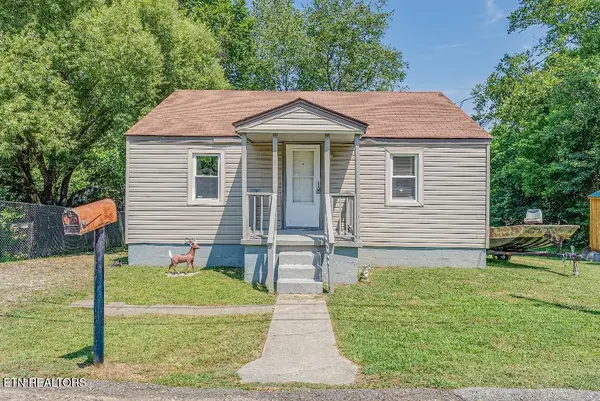 1013 E Drive, Knoxville, TN 37920