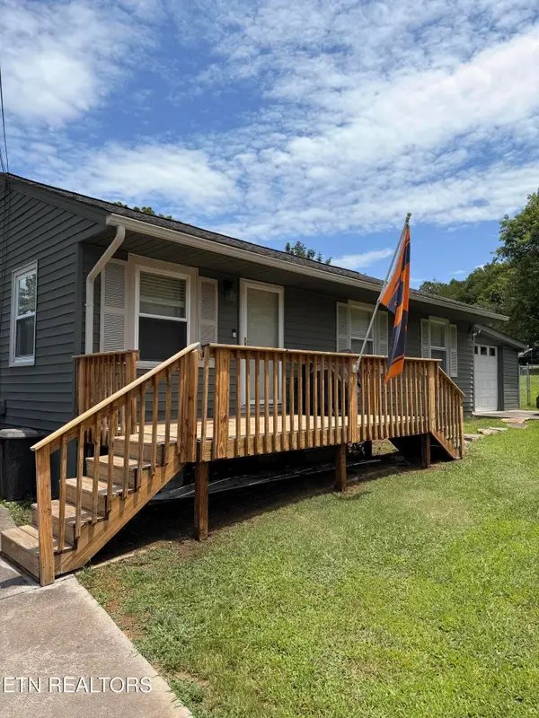 1384 Byrd Circle, Kingston, TN 37763