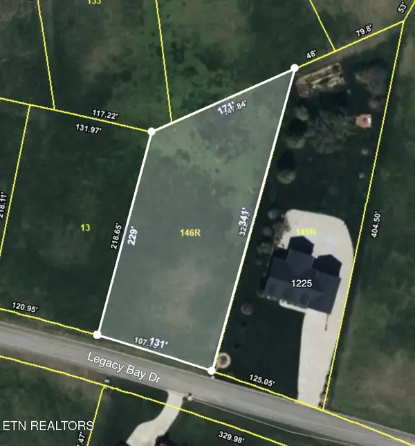 1221 Legacy Bay Dr, Mooresburg, TN 37811