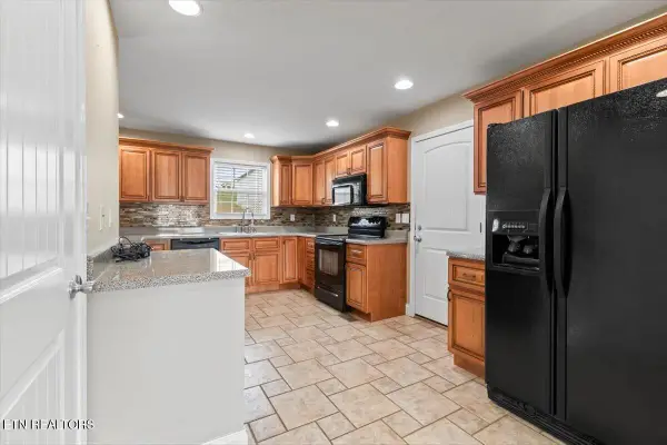 168 Thelma Circle, Jacksboro, TN 37757