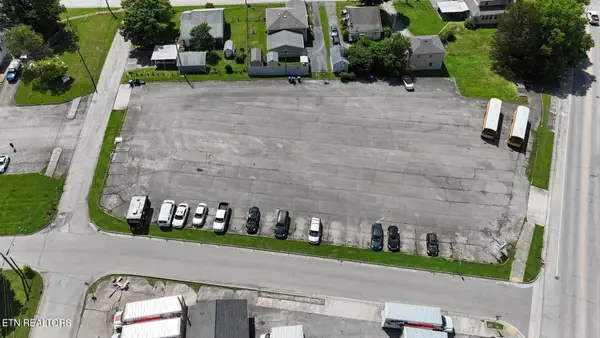 N Wright Rd, Alcoa, TN 37701