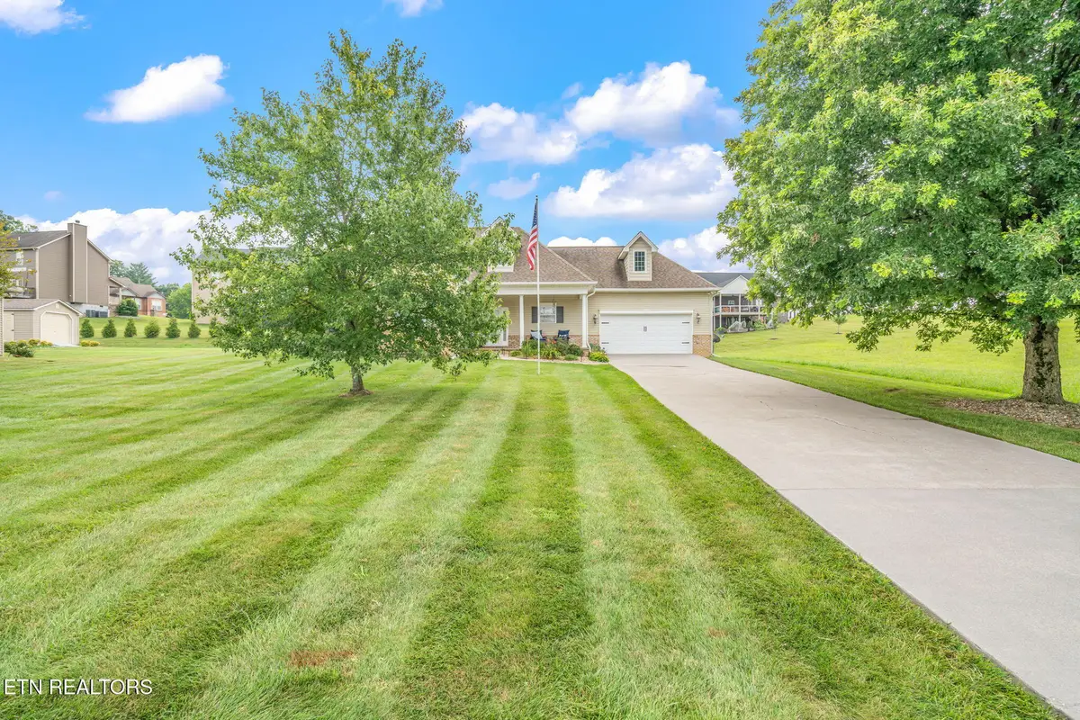 824 Commonwealth Ave, Strawberry Plains, TN 37871 - #1