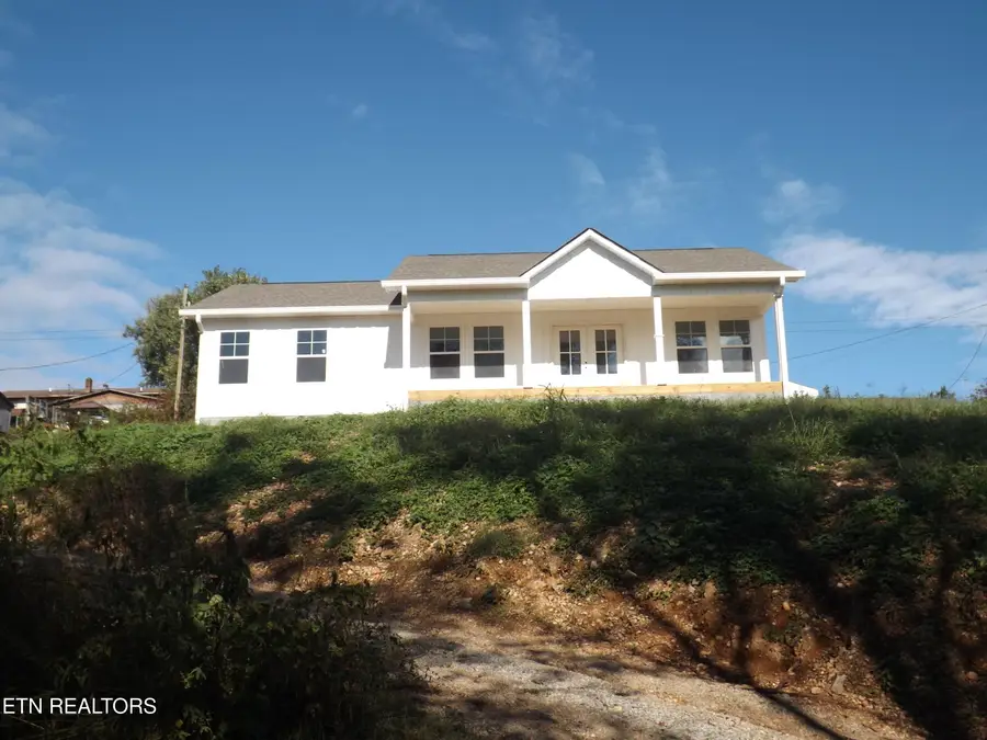 324 Wilson Hurst St, Tazewell, TN 37879 - #2