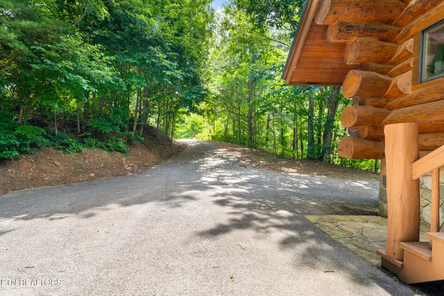 617 Almost Heaven Way, Gatlinburg, TN 37738 - #3