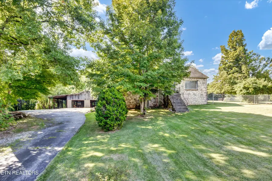 912 E Hendron Chapel Rd, Knoxville, TN 37920 - #3