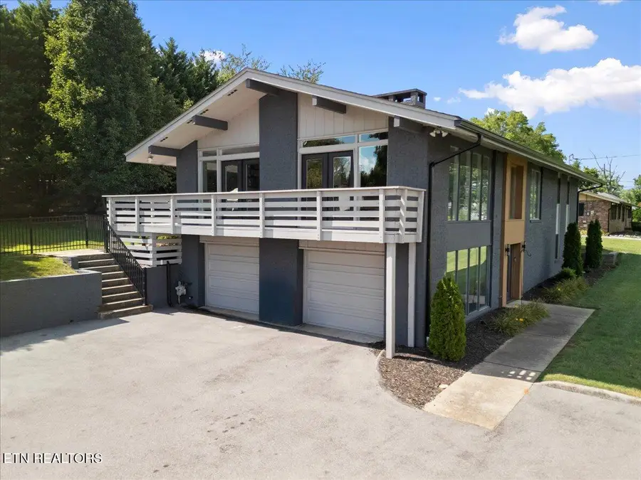 813 N Cedar Bluff Rd, Knoxville, TN 37923 - #3