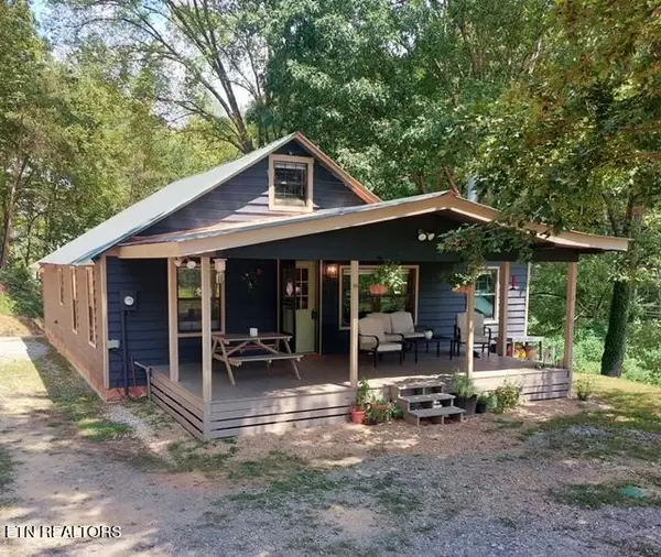 411 Rafter Rd, Tellico Plains, TN 37385
