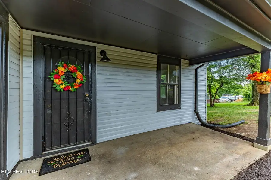 2714 Summit Ave, Knoxville, TN 37917 - #2