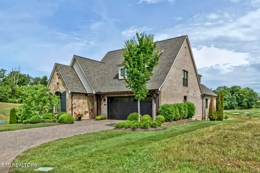 274 E Highlands Circle, Lenoir City, TN 37772 - #2