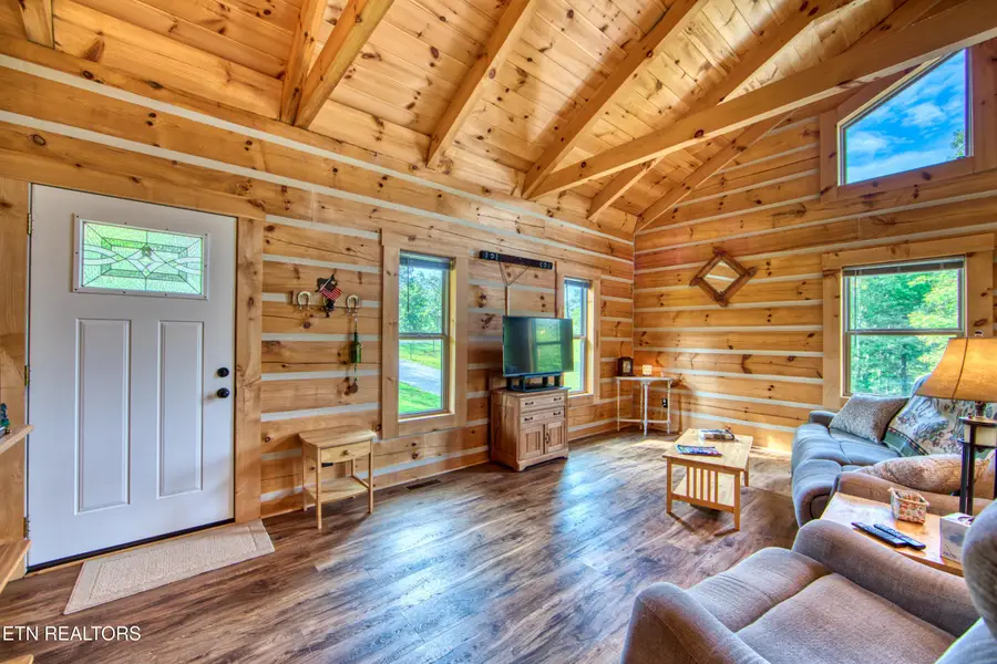 740 Rockview Rd, Jamestown, TN 38556 - #3