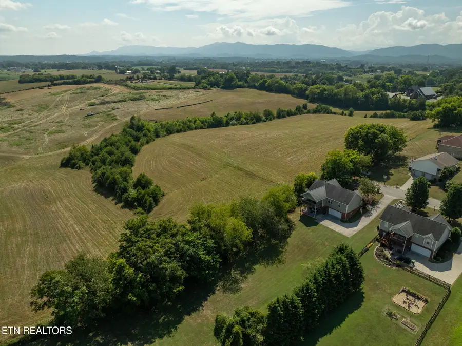 237 Ridgefield Drive, Maryville, TN 37804 - #2