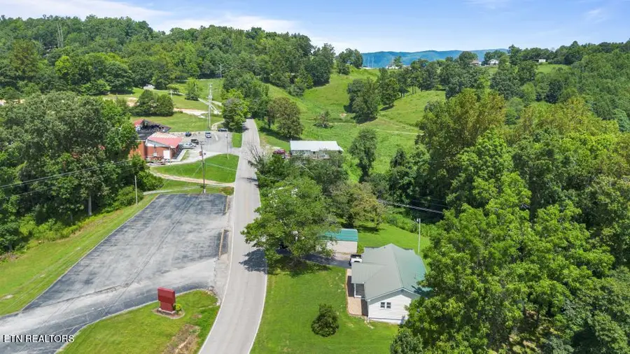 2473 Long Hollow Rd, Lafollette, TN 37766 - #3